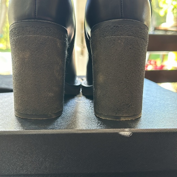 CHANEL short boots - Picture 5 of 9